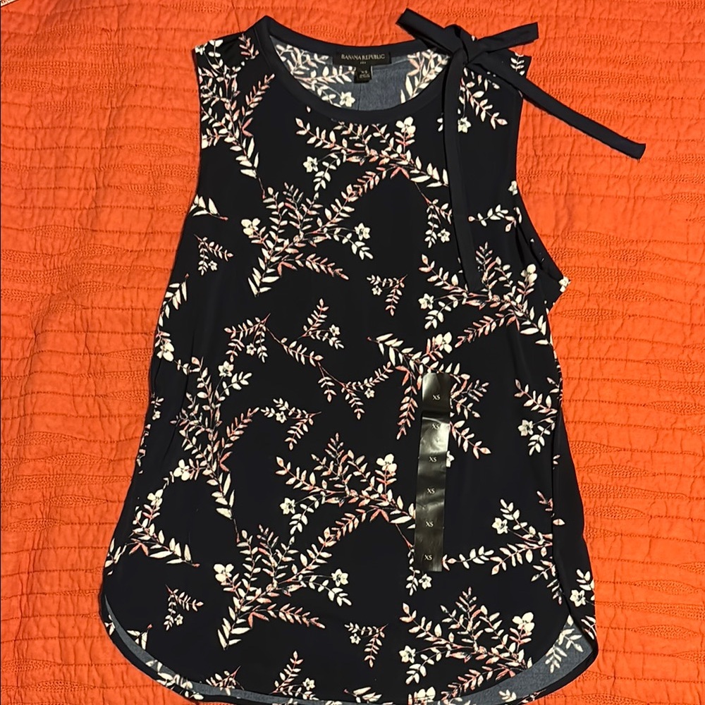 Banana Republic Navy and White Tie Front Tank Top